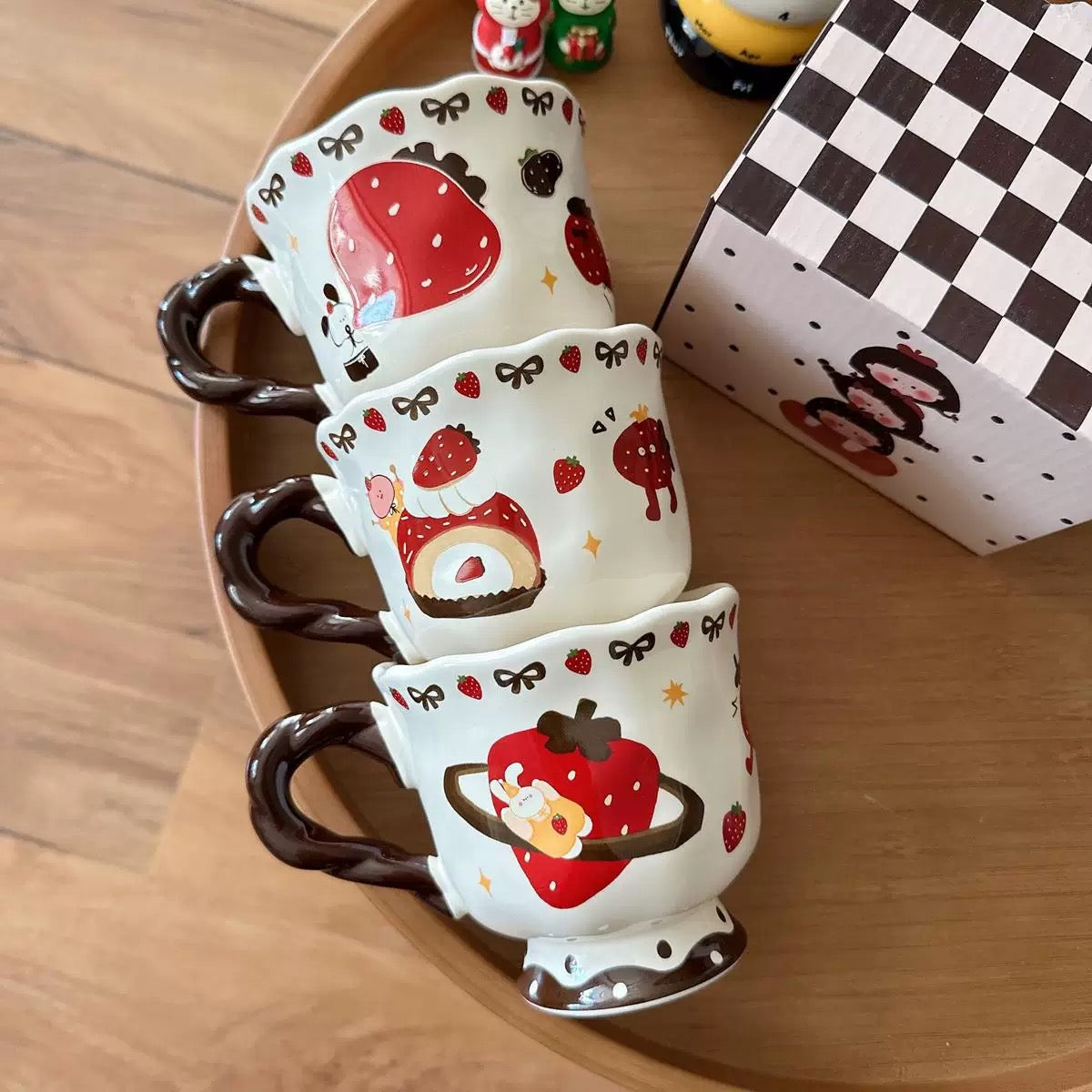 Vintage Strawberry Girl Ceramic Mug – 400ML