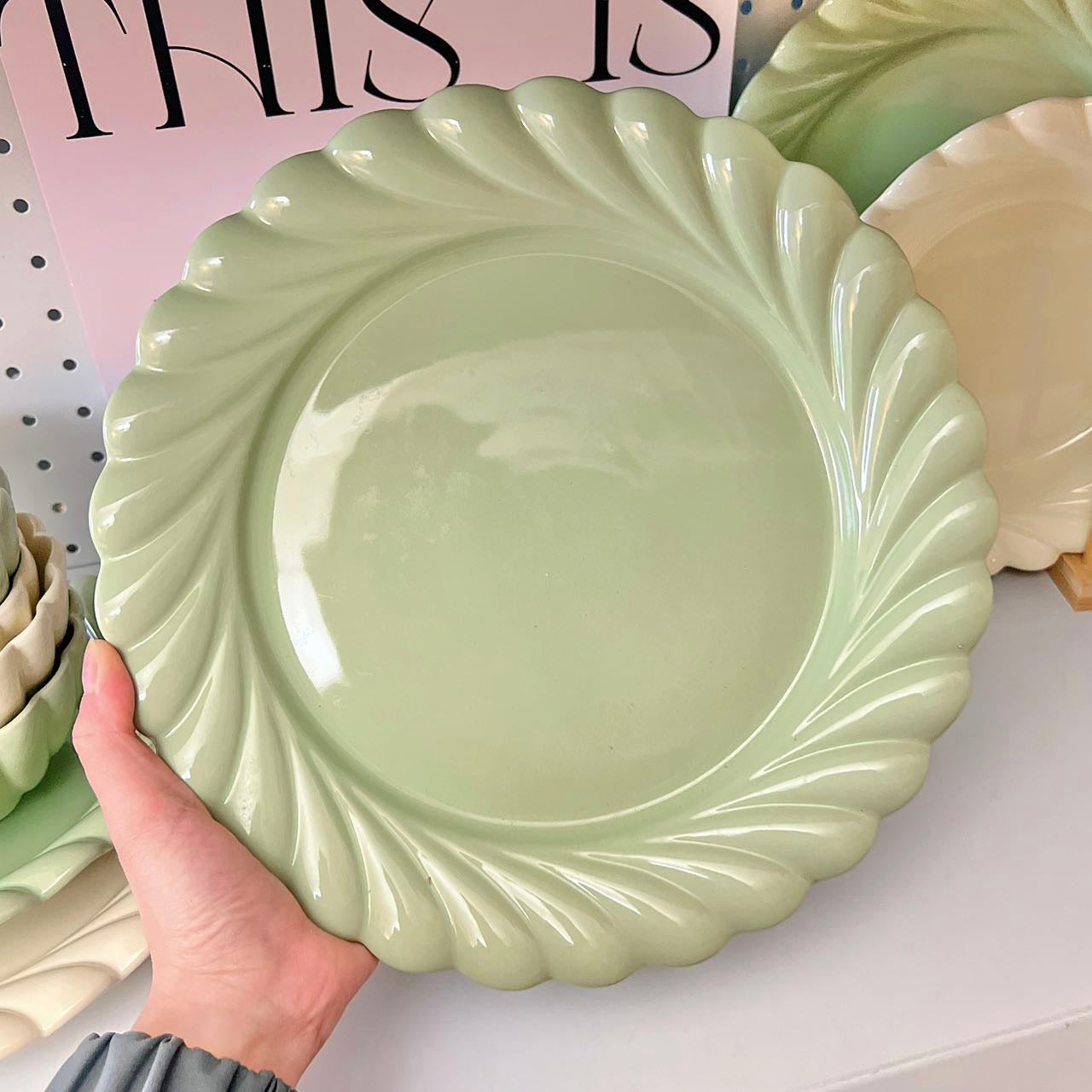 Pastel Spring Dinnerware Set – Cream & Green