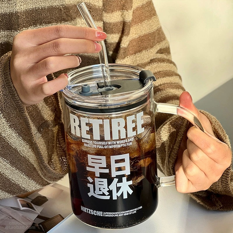 “Retiree” Glass Mug with Straw | Funny Design, 1000ML Capacity