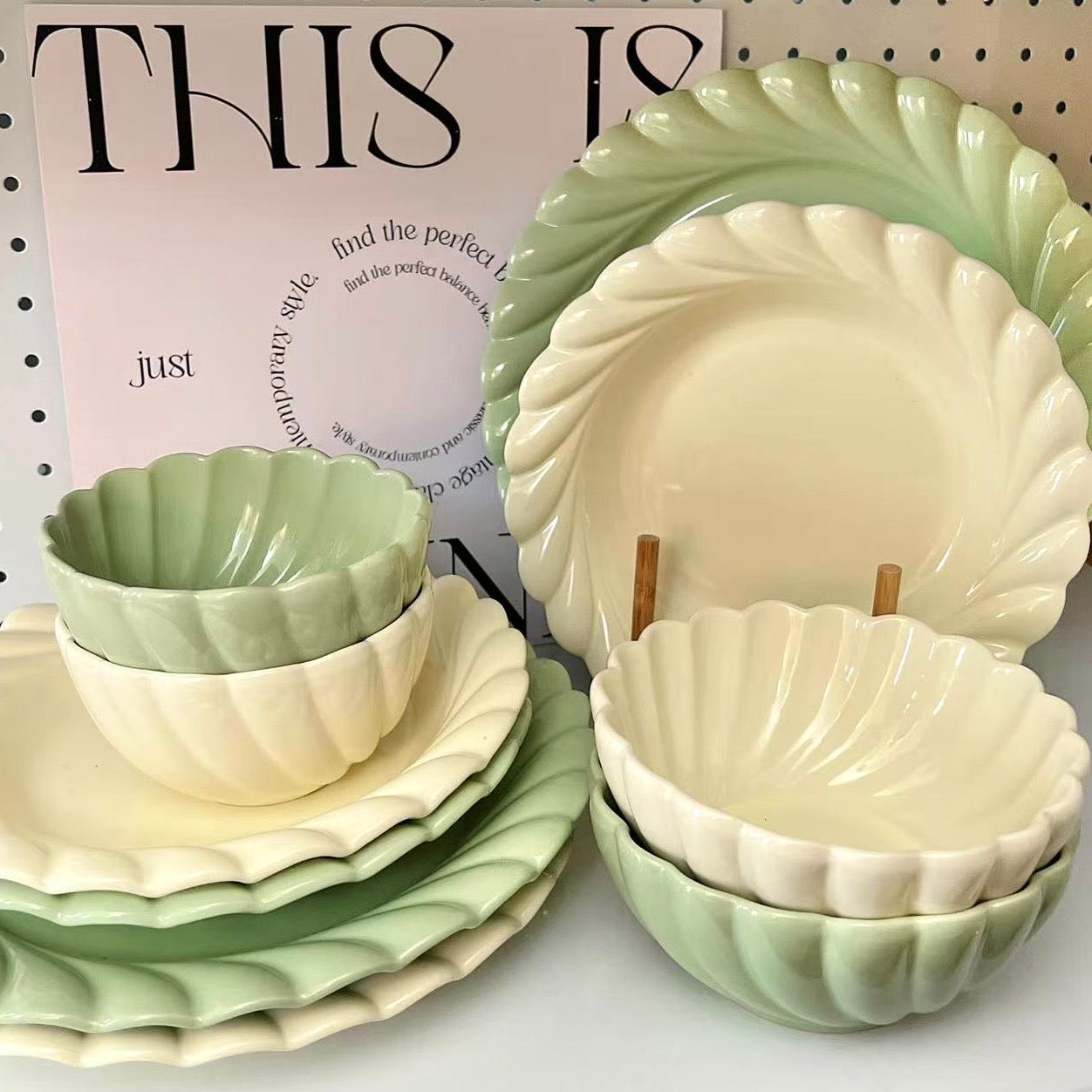 Pastel Spring Dinnerware Set – Cream & Green