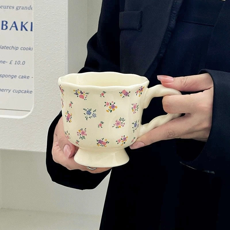 Vintage Floral Ceramic Mug – 400ML Capacity