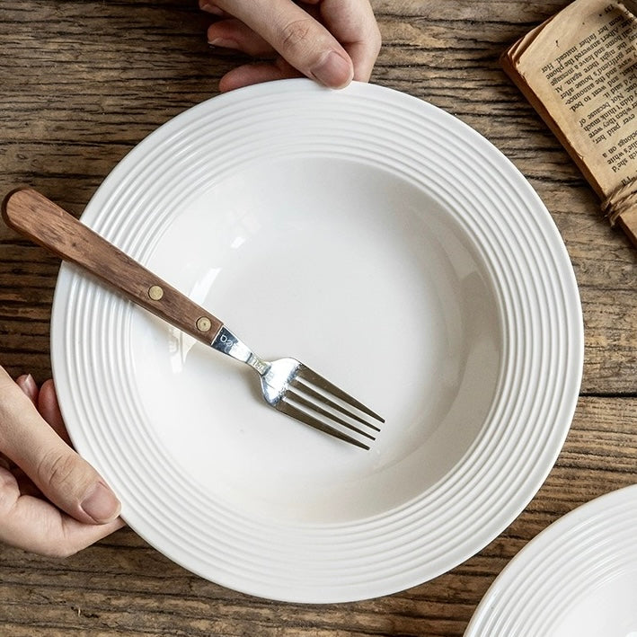 Elegant White Ceramic Pasta Plate – 8.5-Inch | Microwave & Dishwasher Safe