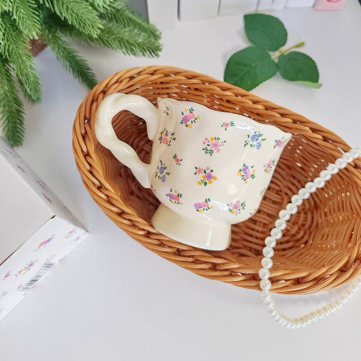 Vintage Floral Ceramic Mug – 400ML Capacity
