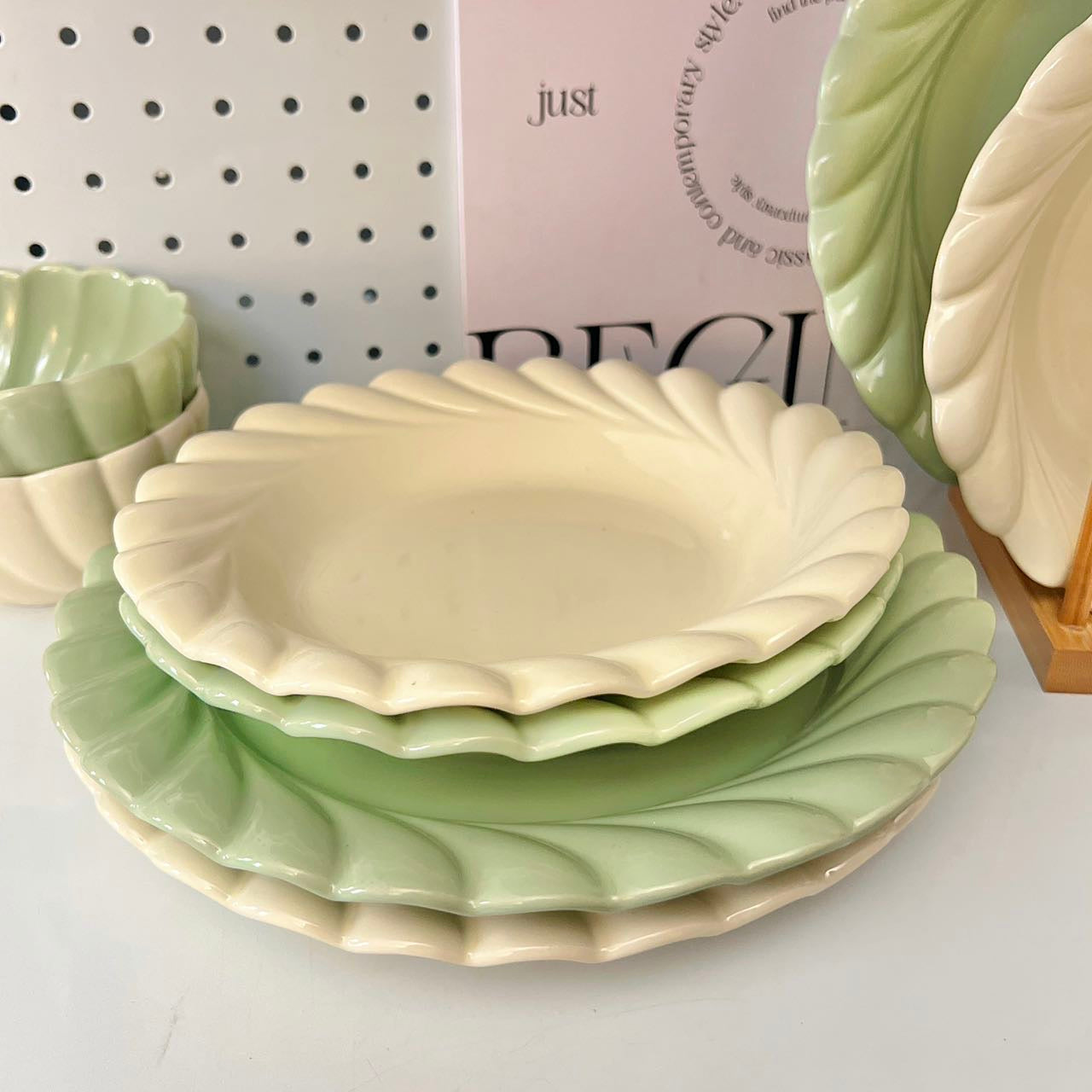 Pastel Spring Dinnerware Set – Cream & Green