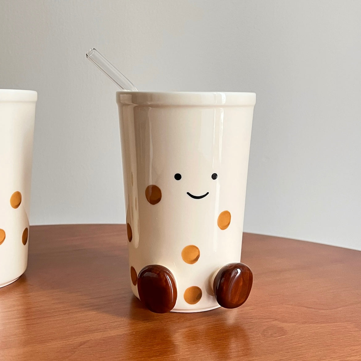 Cute Footed Ceramic Straw Mug with Lid - 450ML
