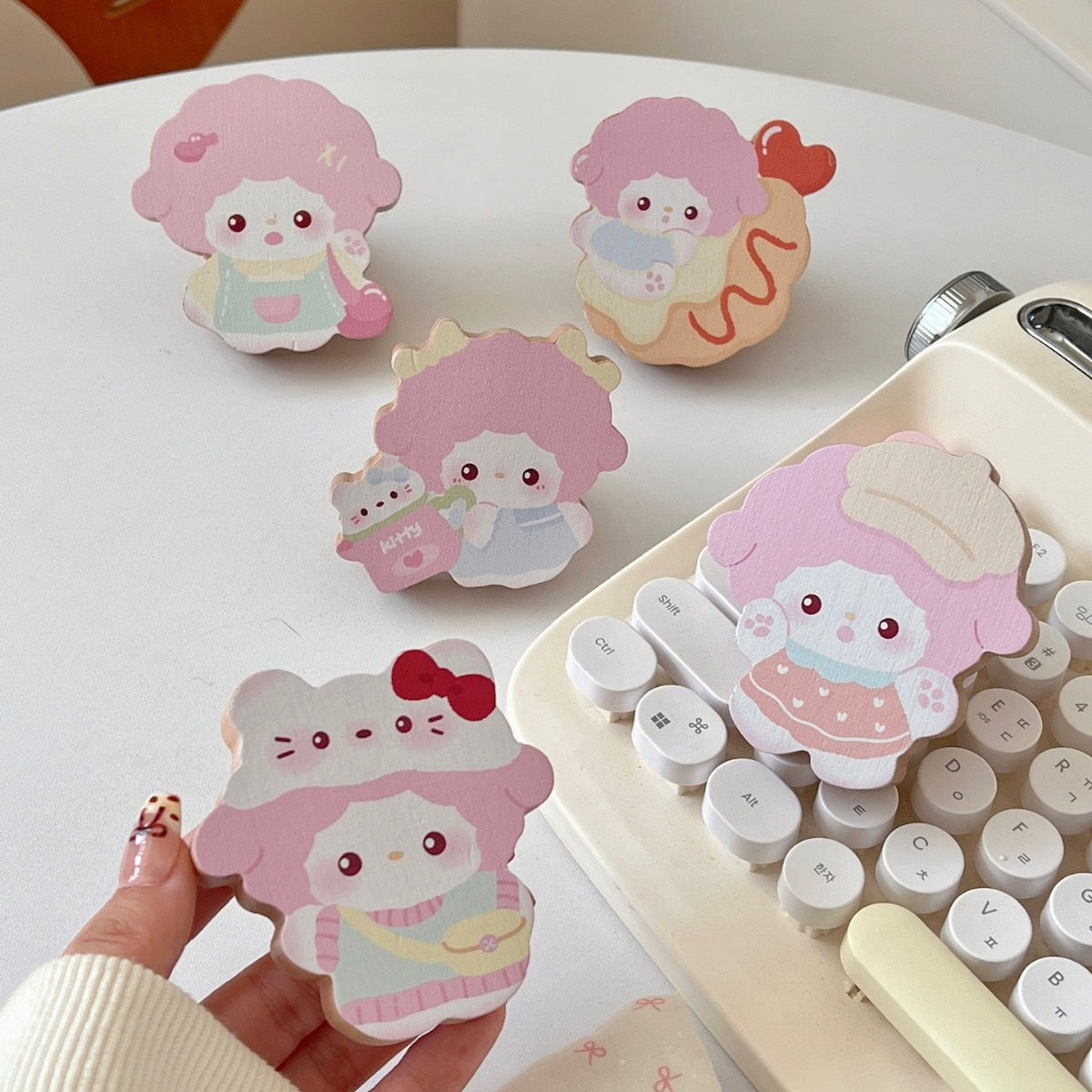 Pink Sheep Wooden Wall Hook - Strong Load-Bearing, Cute Decorative Organizer