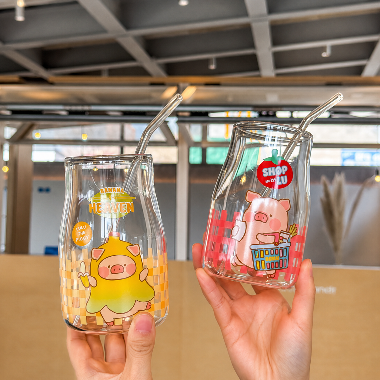 Lulu the Piggy Glass Pitcher with Straw – 500ML