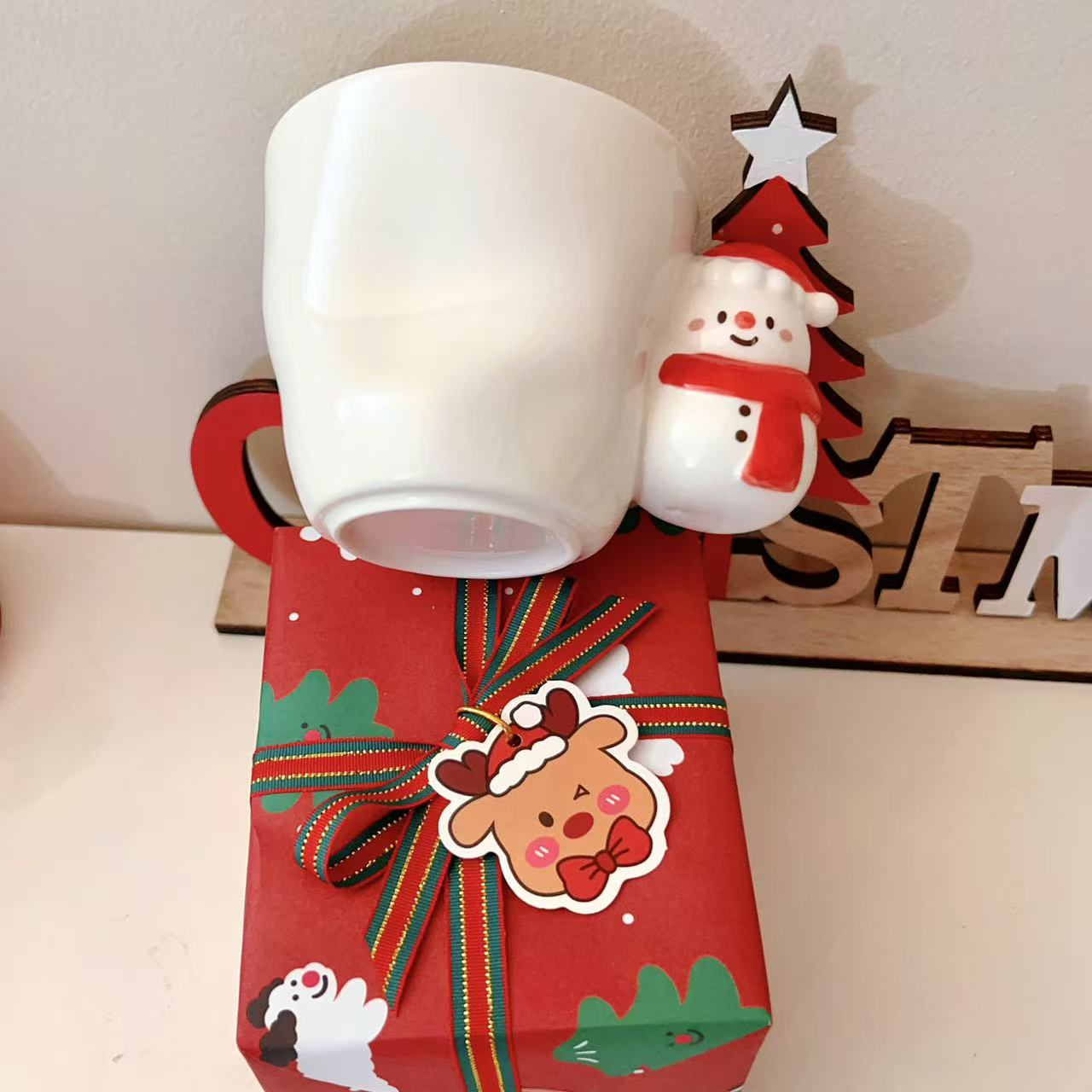 Hand-painted Christmas ceramic mug with 3D snowman on handle and festive gift box, 300ML