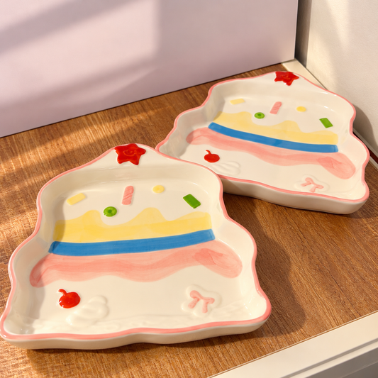Hand-Painted Cake-Shaped Ceramic Dessert Plate – 7.7-Inch