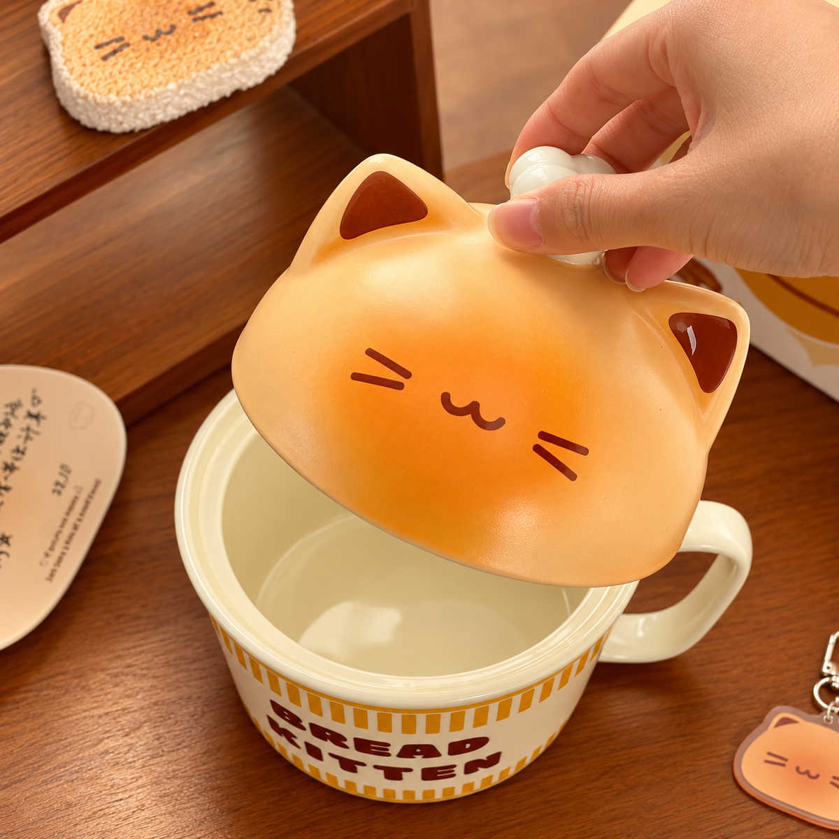 Chef Kitten Ceramic Ramen Bowl with Lid – 650ML