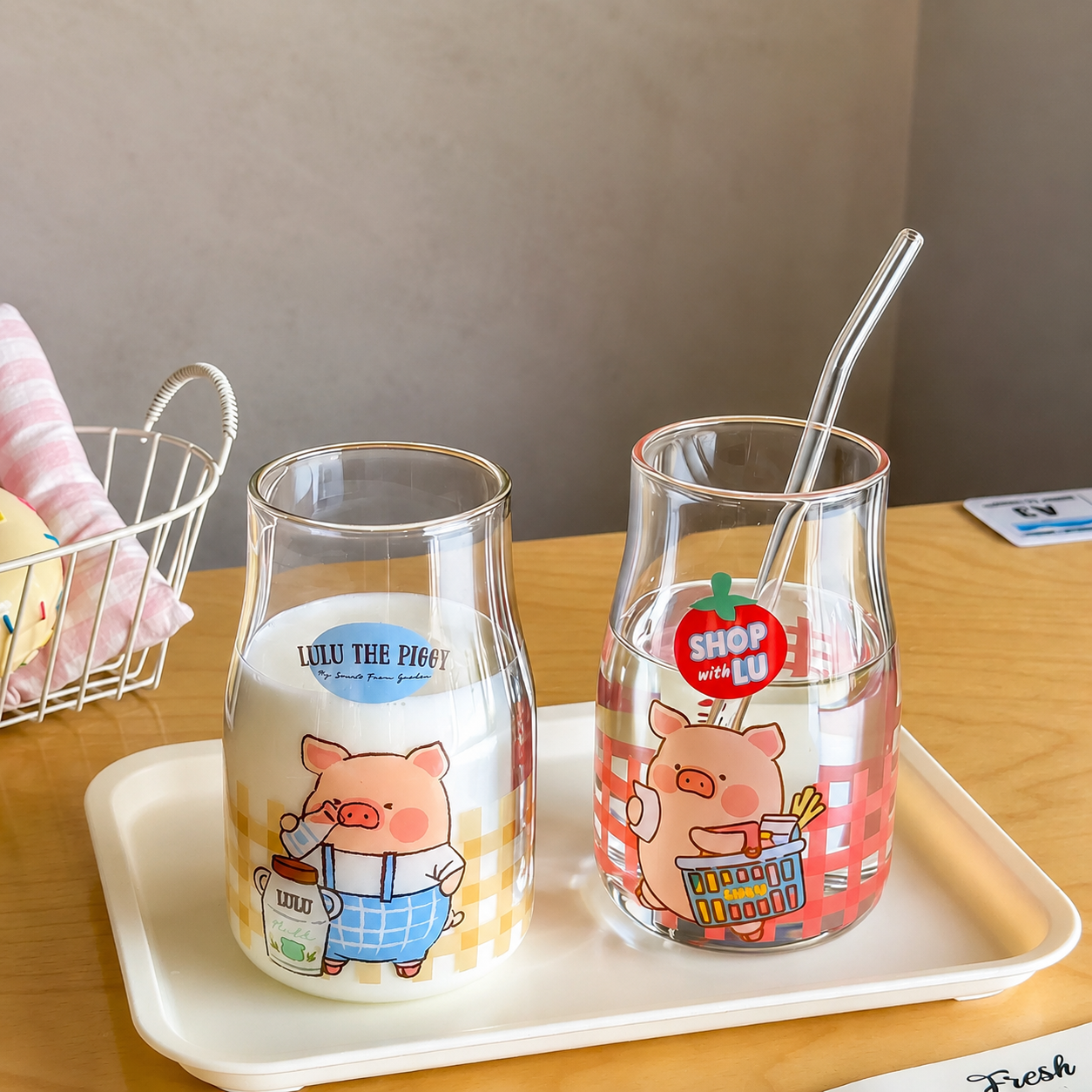 Lulu the Piggy Glass Pitcher with Straw – 500ML