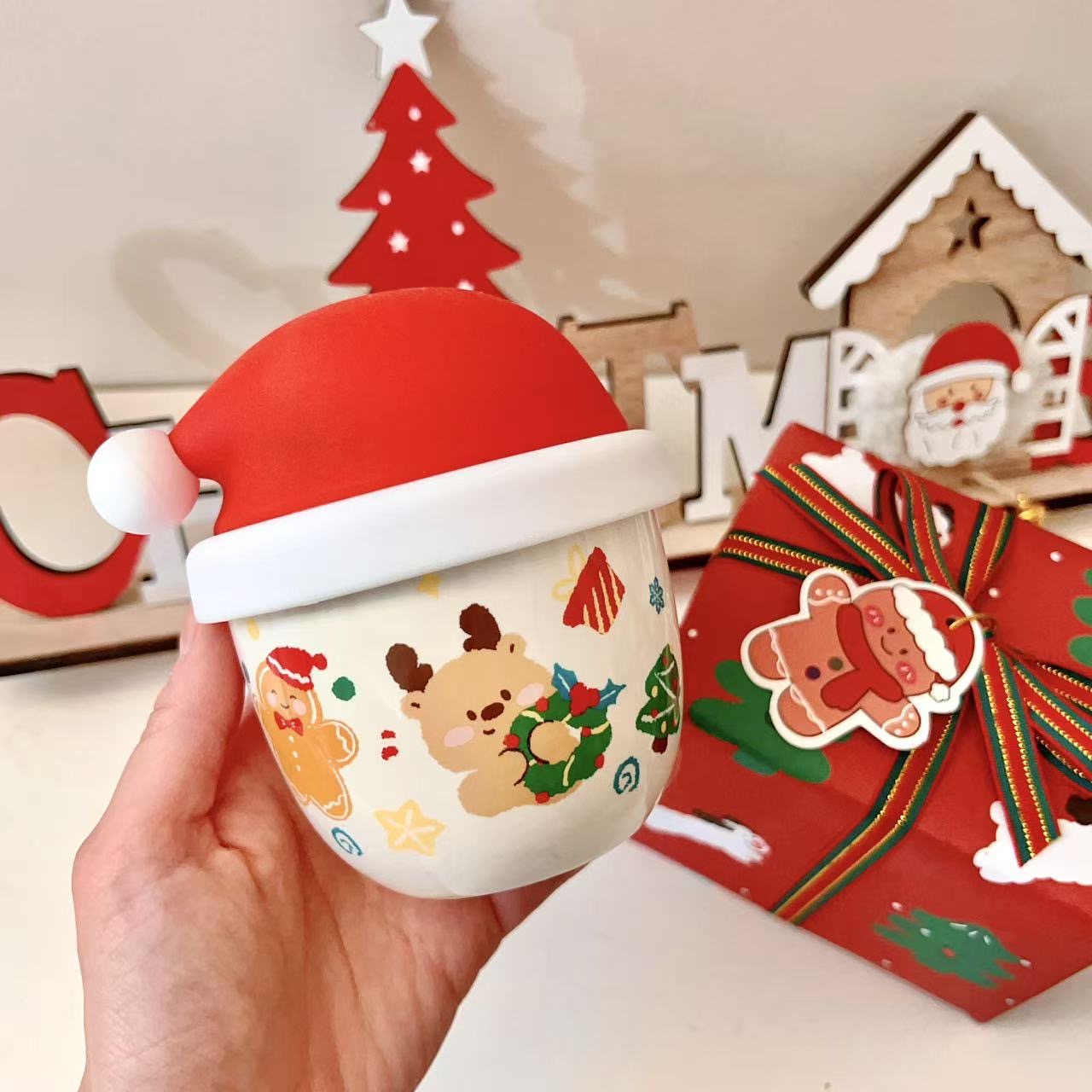 Santa Hat Ceramic Mug with Silicone Lid, 230ML | Christmas Gift