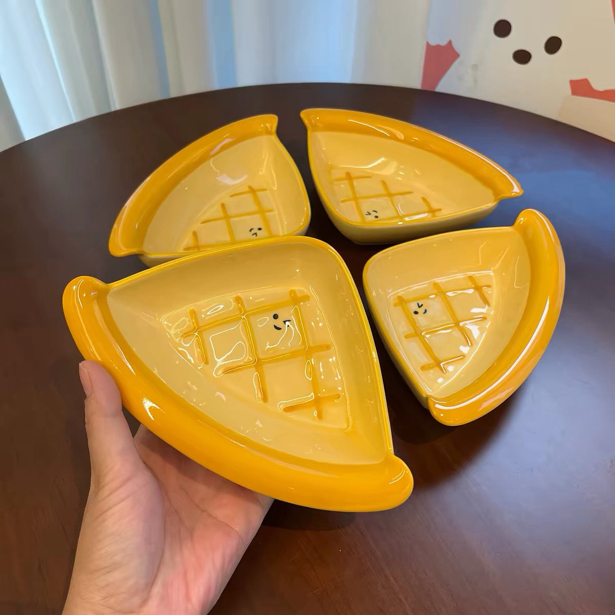 Cheese-Shaped Kawaii Ceramic Plate – 2 Sizes