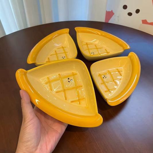 Cheese-Shaped Kawaii Ceramic Plate – 2 Sizes