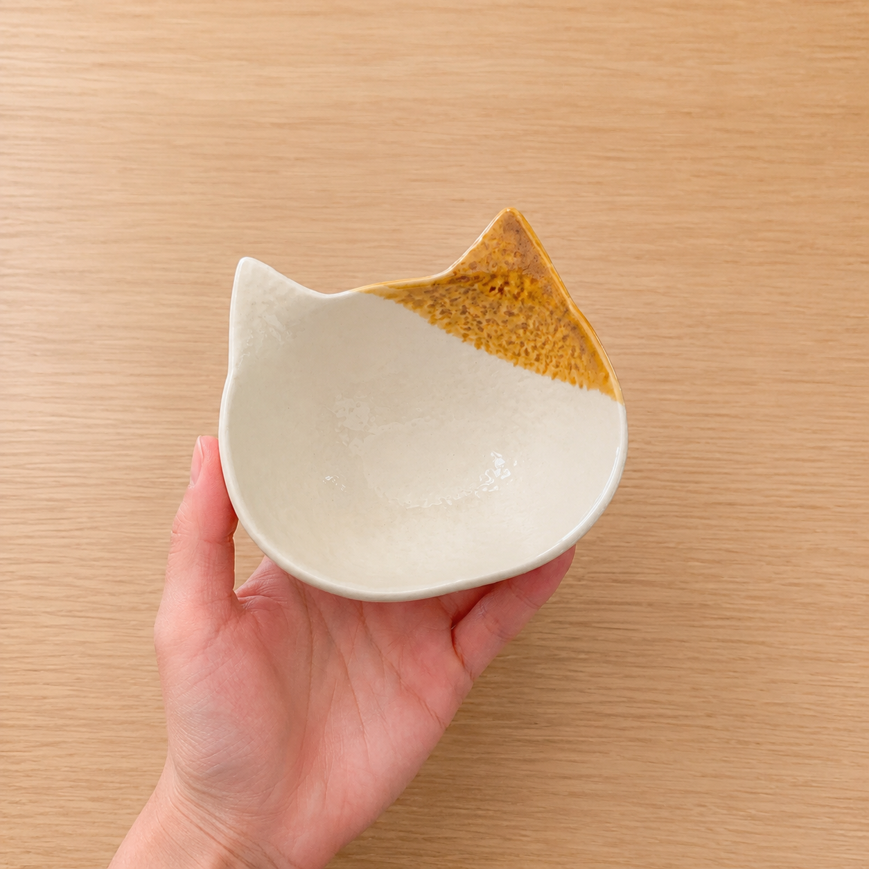Cat-Shaped Ceramic Mini Bowl – 200ML