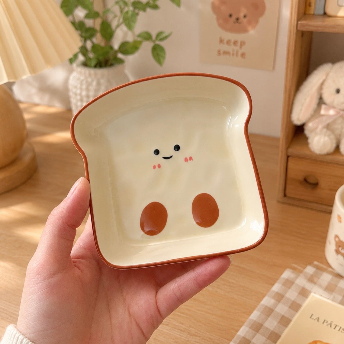 Kawaii Smiley Toast Ceramic Dish – 2 Sizes