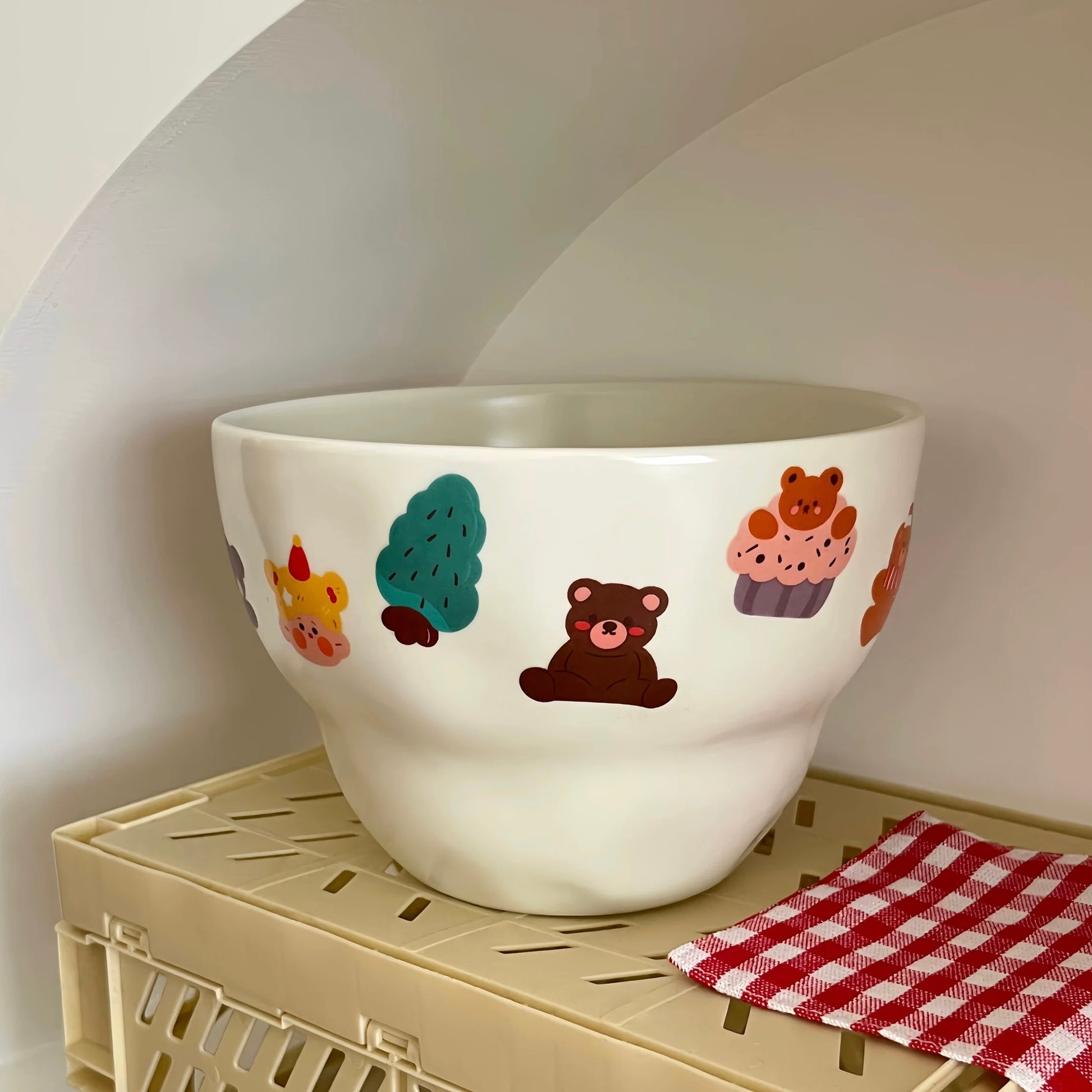 Cherry Bear Large Capacity Ceramic Bowl – 1300ml Handcrafted Ramen and Salad Bowl