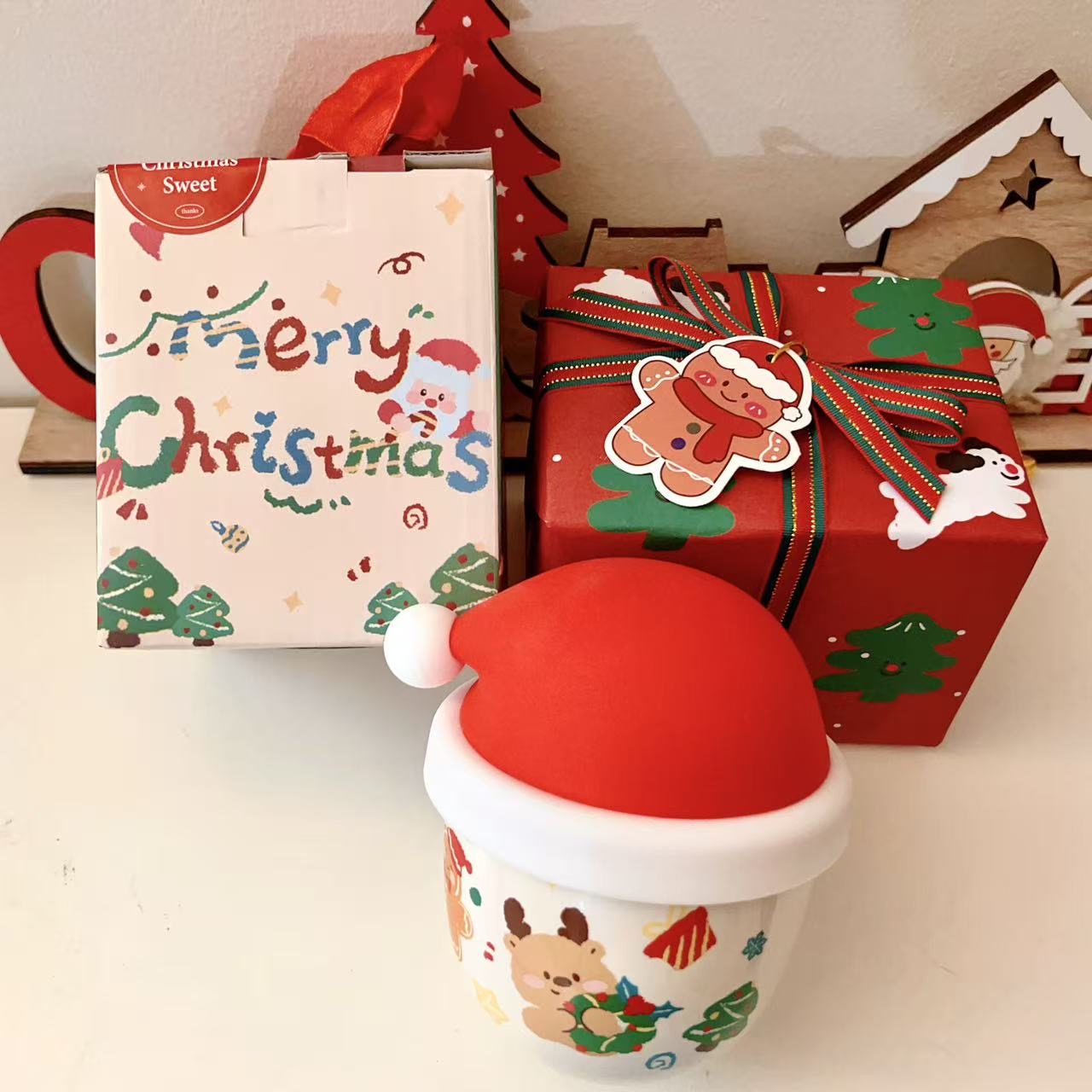 Santa Hat Ceramic Mug with Silicone Lid, 230ML | Christmas Gift