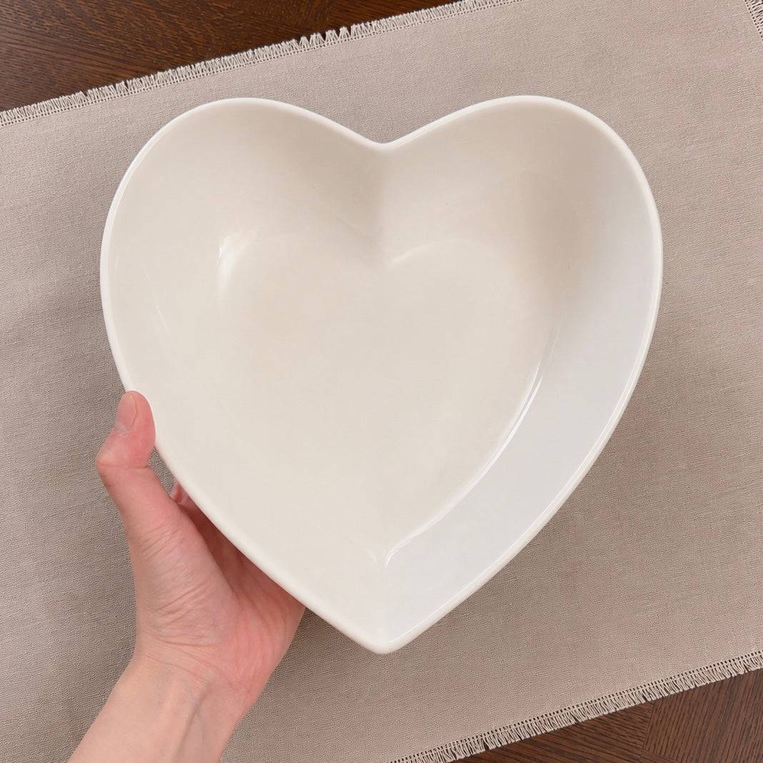 Elegant Heart-Shaped Ceramic Salad Bowl – 2 Sizes