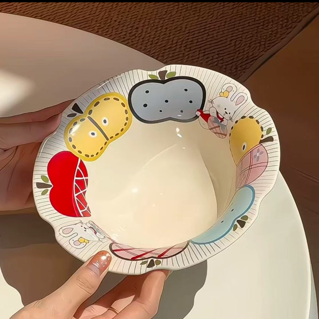 Apple bunny ceramic bowl with scalloped rim showing colorful fruits and bunny design, 500ML