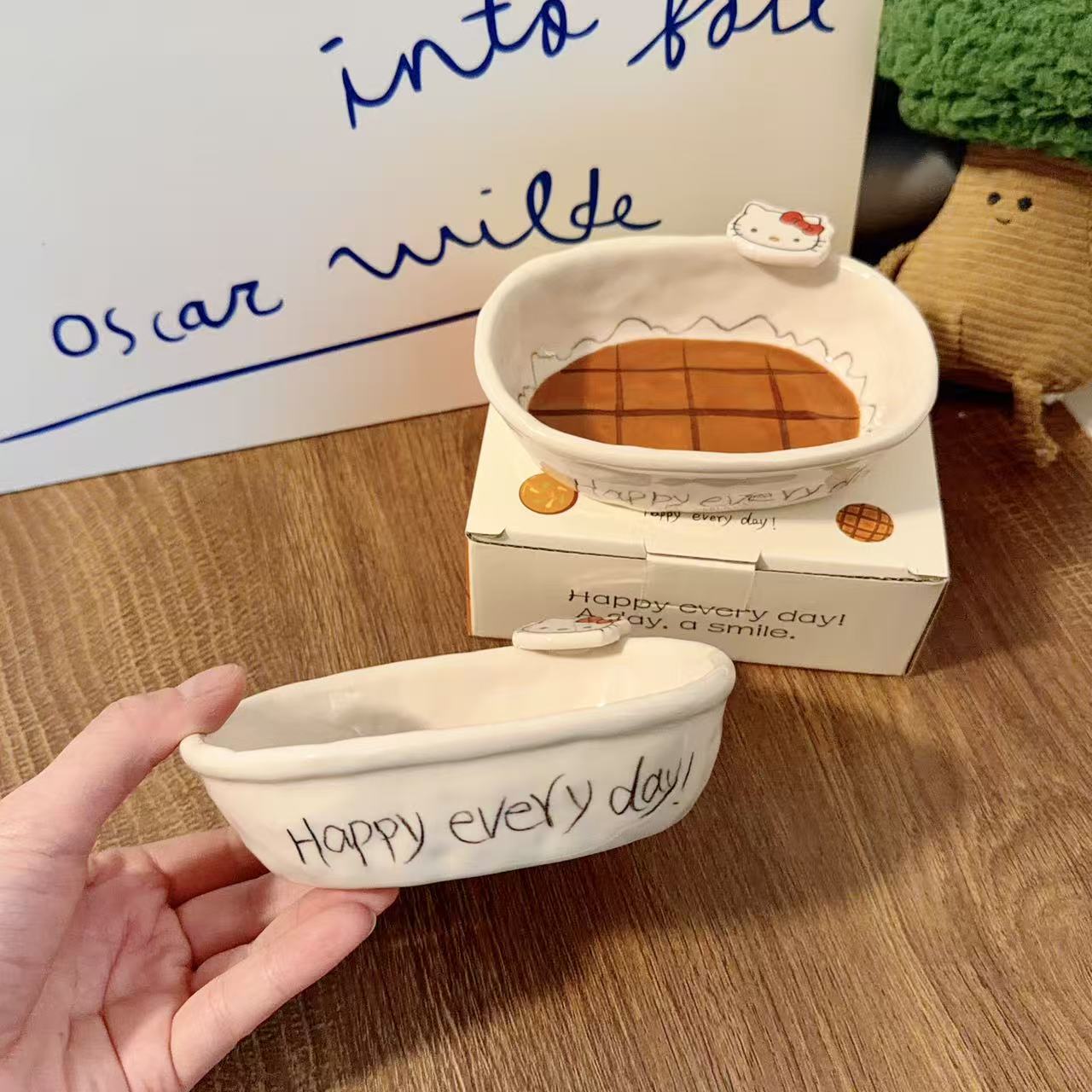 Hand-Painted Caramel Kitty Ceramic Oval Bowl - 175ML