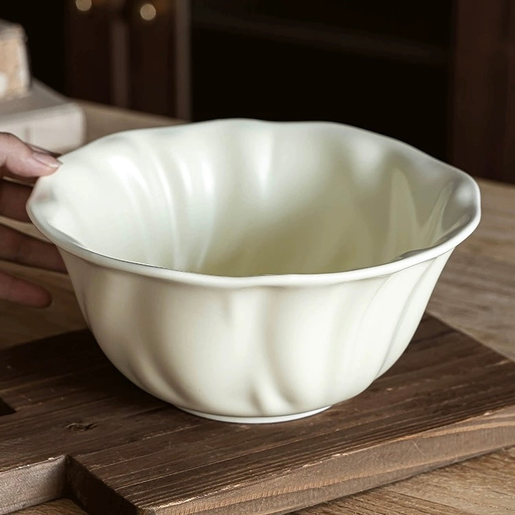 Cream White Large Soup Bowl with Spoon | 1300ml Capacity | Microwave & Dishwasher Safe