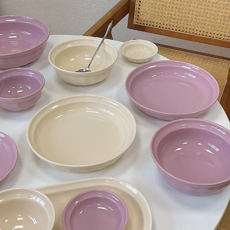 Creamy Minimalist Ceramic Dinnerware Set - Elegant and Versatile Dining Set in Creamy Purple and Creamy White