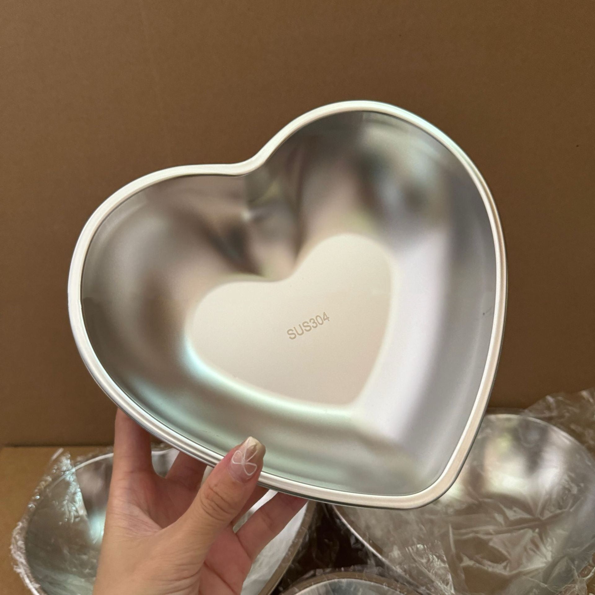 Heart Shaped Stainless Steel Serving Bowl - 900ML