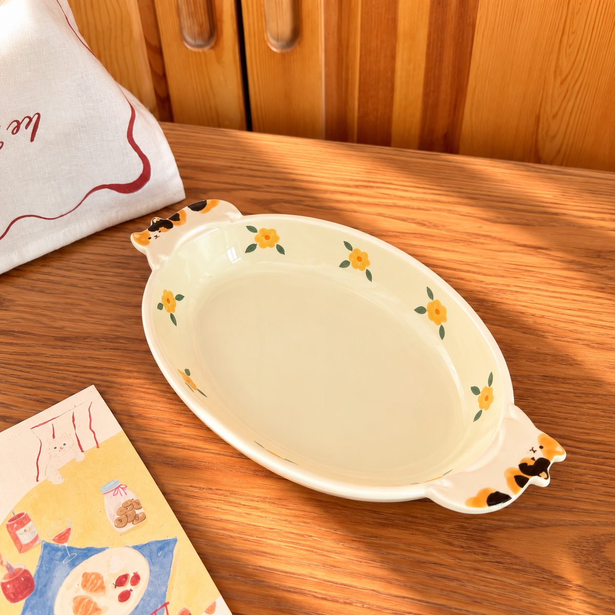 Cats & Flowers Ceramic Oval Dessert Plate with Handles, 8-Inch