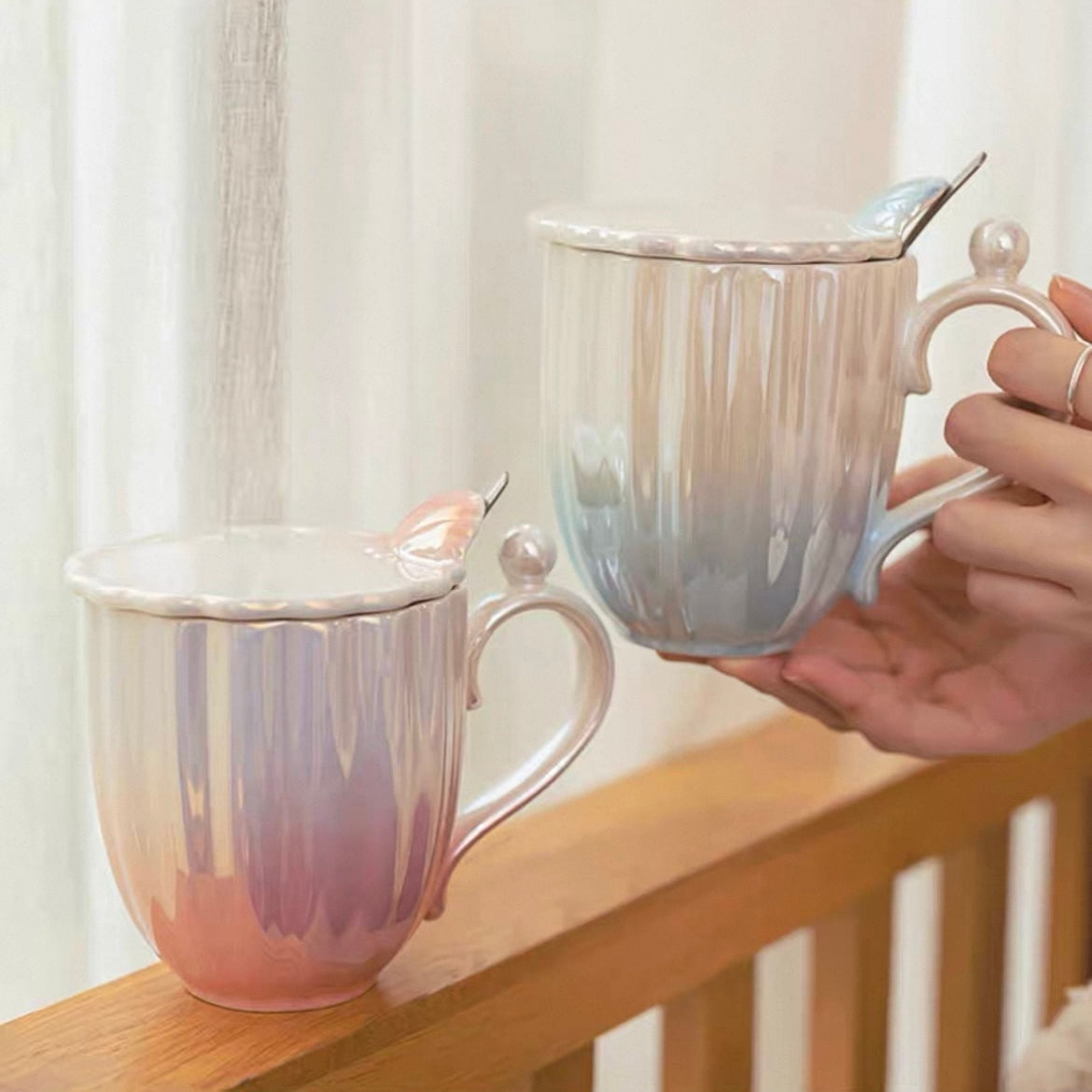 Seashell Pearl Glaze Ceramic Mug with Lid & Spoon - 400ML