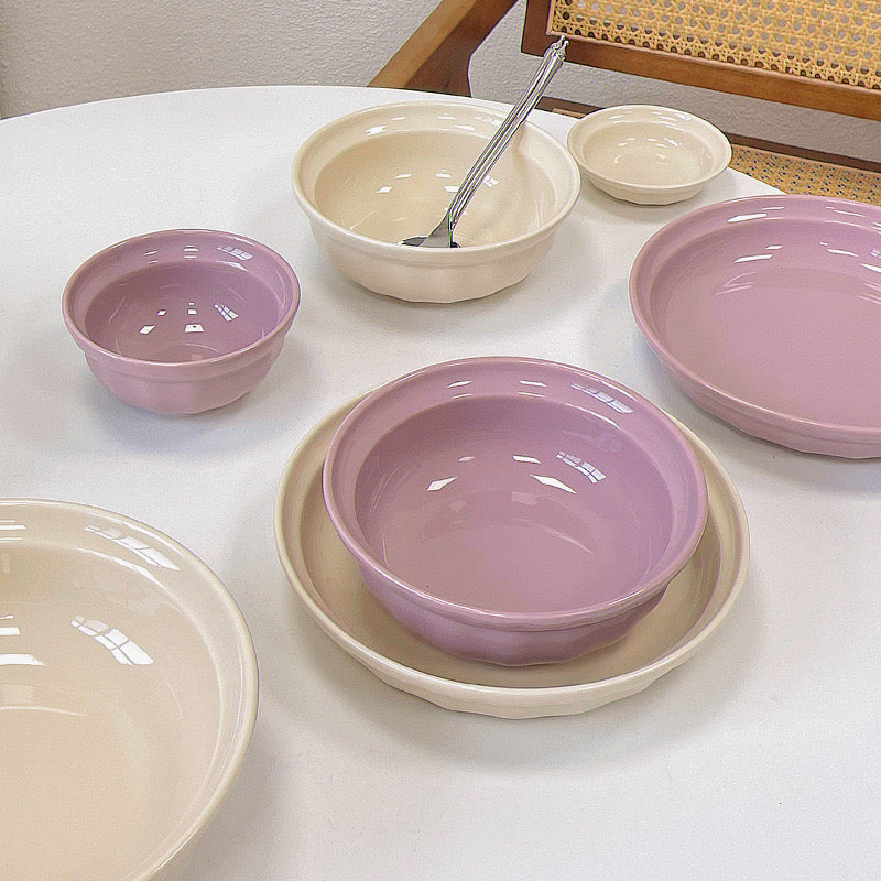 Creamy Minimalist Ceramic Dinnerware Set - Elegant and Versatile Dining Set in Creamy Purple and Creamy White