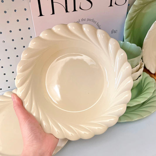 Pastel Spring Dinnerware Set – Cream & Green