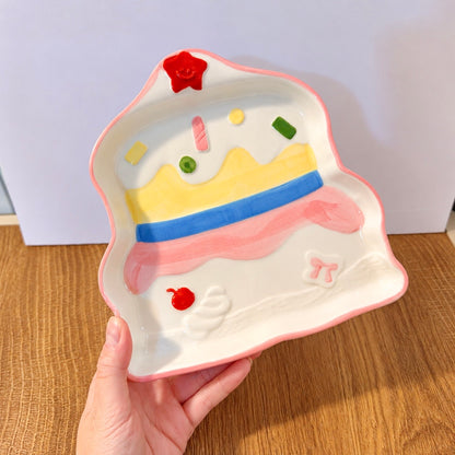 Hand-Painted Cake-Shaped Ceramic Dessert Plate – 7.7-Inch