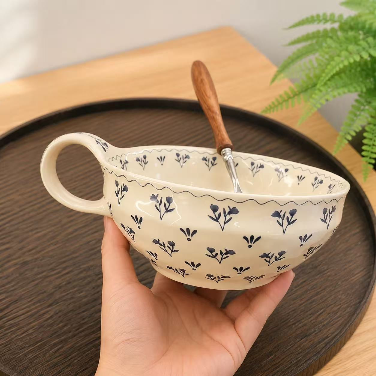 Cottage-Style Blue Floral Ceramic Bowl with Handle - 600ML