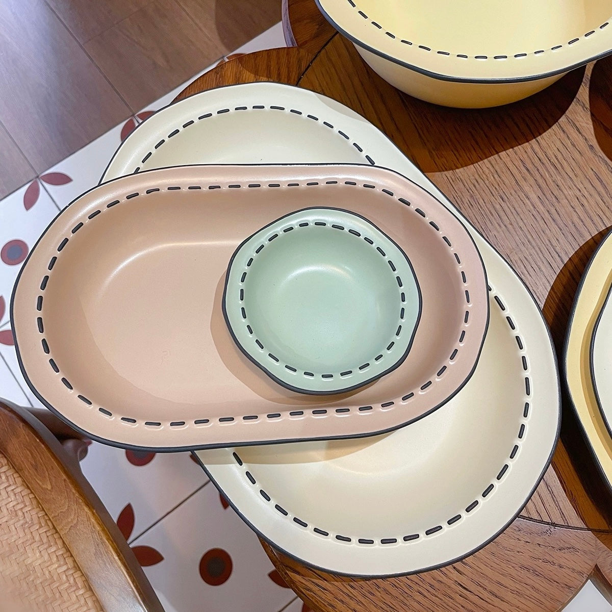 Comic Style Handcrafted Ceramic Dinnerware Set | Unique 2D Aesthetic, 4 Colors Available