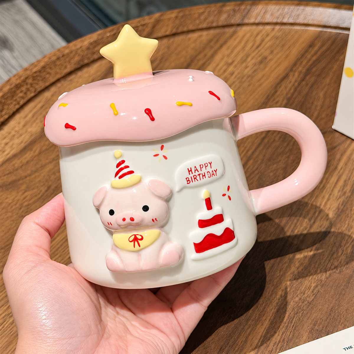 Happy Birthday Piggy Ceramic Mug with Lid – 400ML