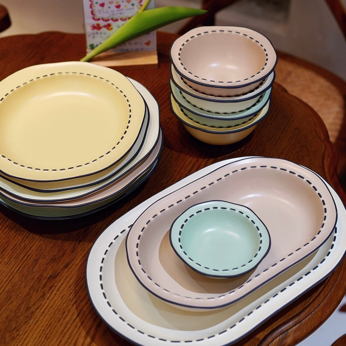 Comic Style Handcrafted Ceramic Dinnerware Set | Unique 2D Aesthetic, 4 Colors Available