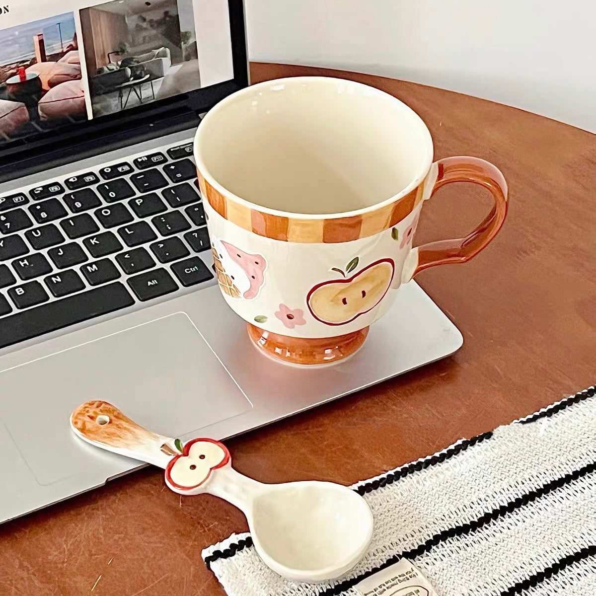 Embossed Apple & Donut Ceramic Mug – 500ML