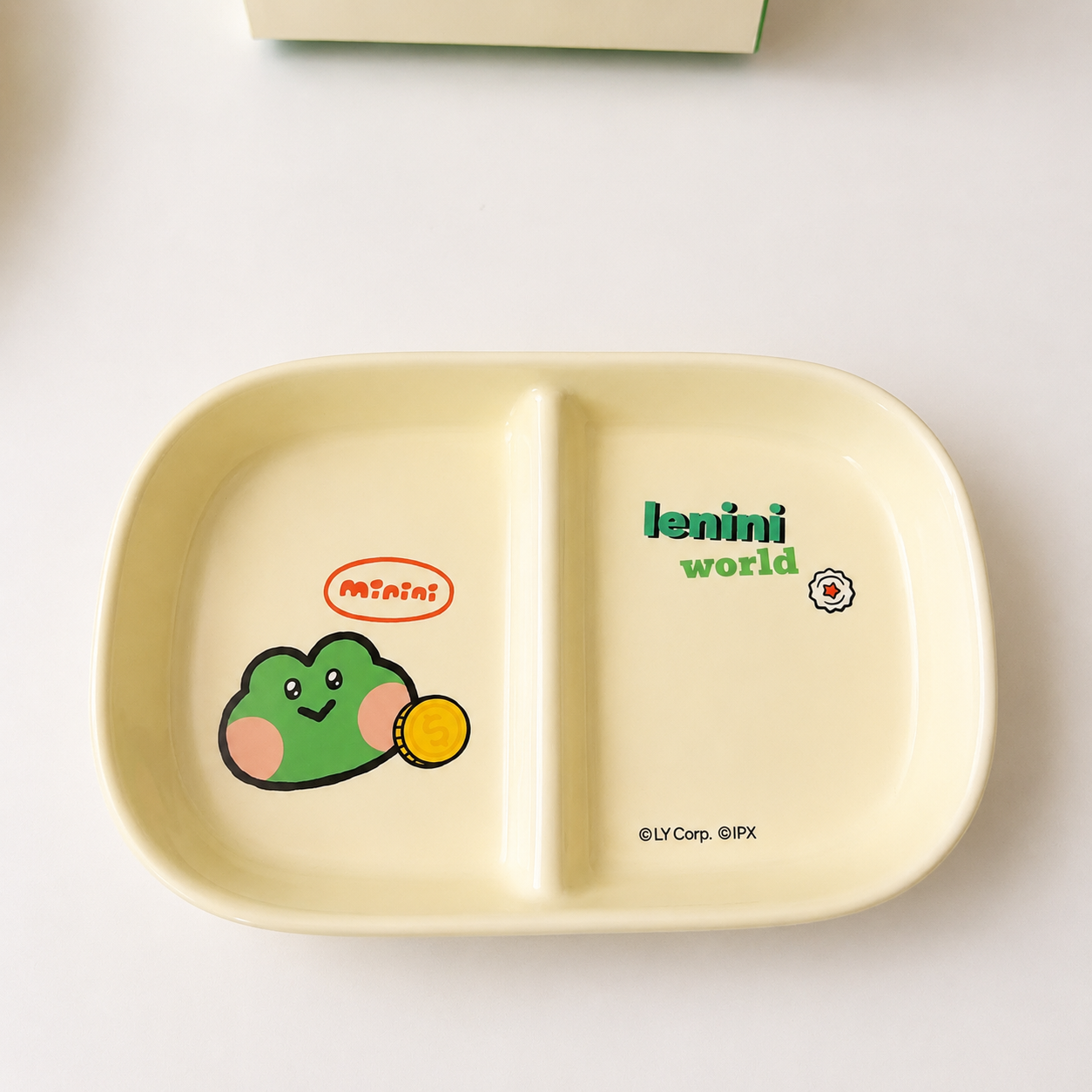 Brown Bear Family Ceramic Divided Plate – Official Collaboration, 9.4-Inch