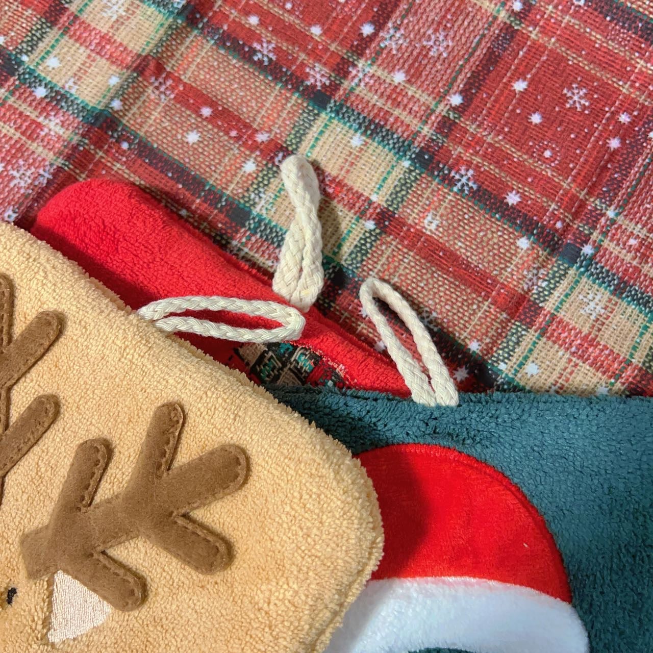 Christmas Square Hand Towel with Legs - 4 Colors | Christmas Gift