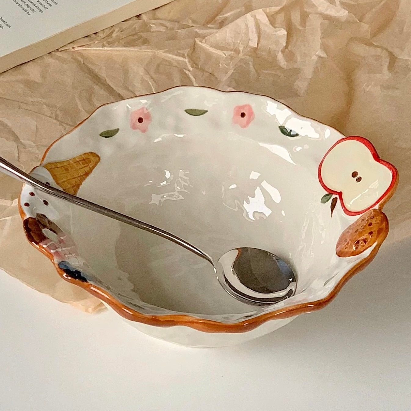 Hand-Painted Apple Embossed Ceramic Ramen Bowl – 600ML