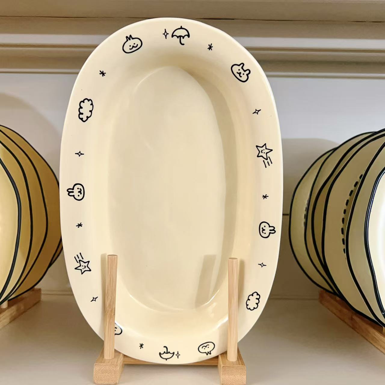 Cream Doodle Style Ceramic Oval Platter, 11-Inch