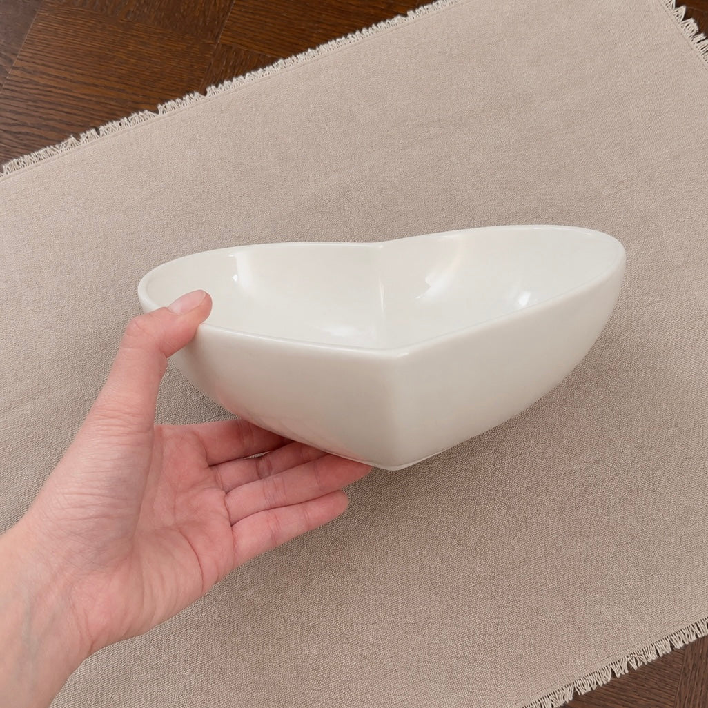Elegant Heart-Shaped Ceramic Salad Bowl – 2 Sizes
