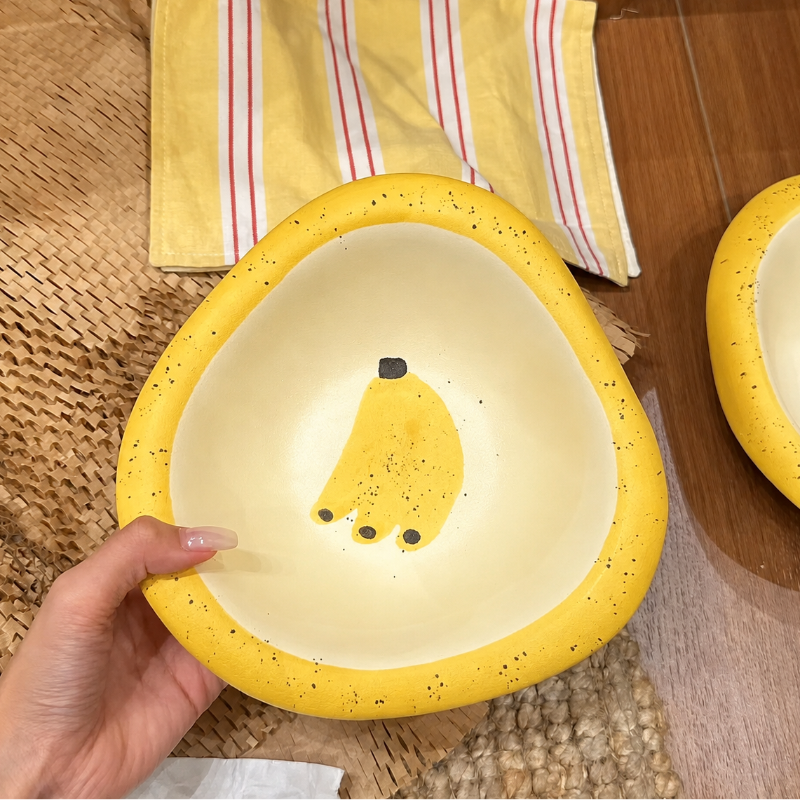 Hand-Painted Banana Ceramic Salad Bowl – 500ML