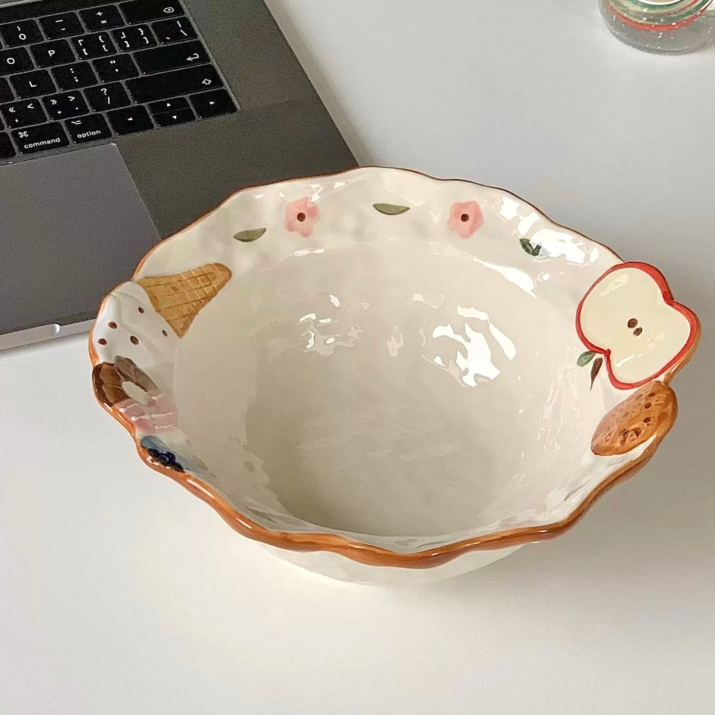 Hand-Painted Apple Embossed Ceramic Ramen Bowl – 600ML