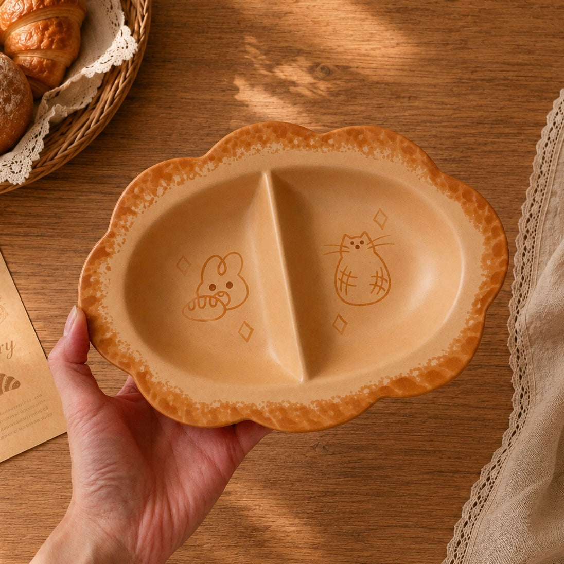 Hand-Painted Caramel Cat Ceramic Snack Plate, 9-Inch