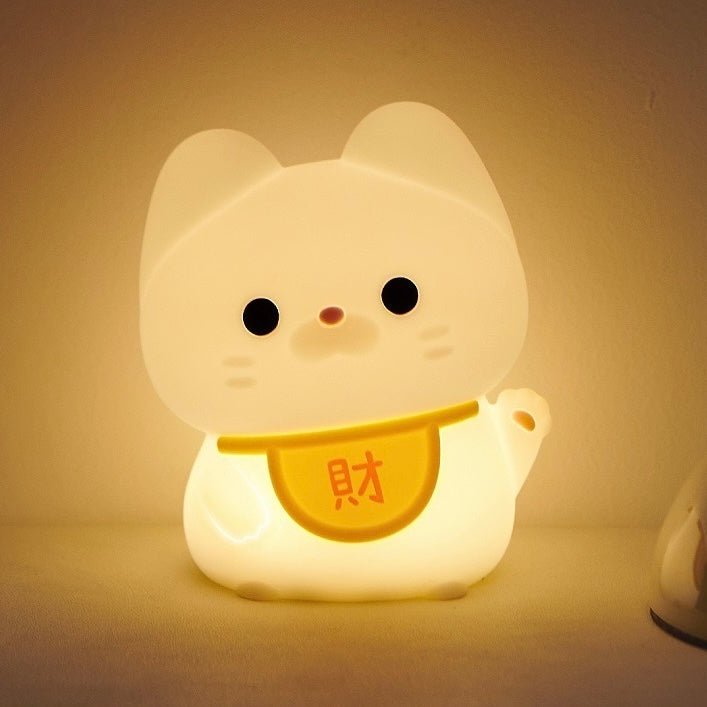 Lucky Cat Tap-on Night Light | Soft Silicone, USB Charging | Perfect Gift Ideas - Wuli Home